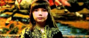 bjork ccTjYxt 300x130 - Crianças e Música: 5 Benefícios da música no desenvolvimento infantil.